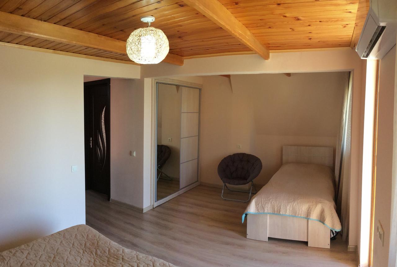 Deluxe Guest House Kvariati Exterior photo