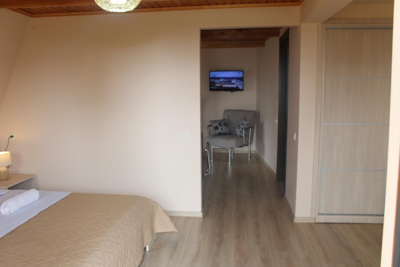 Deluxe Guest House Kvariati Exterior photo