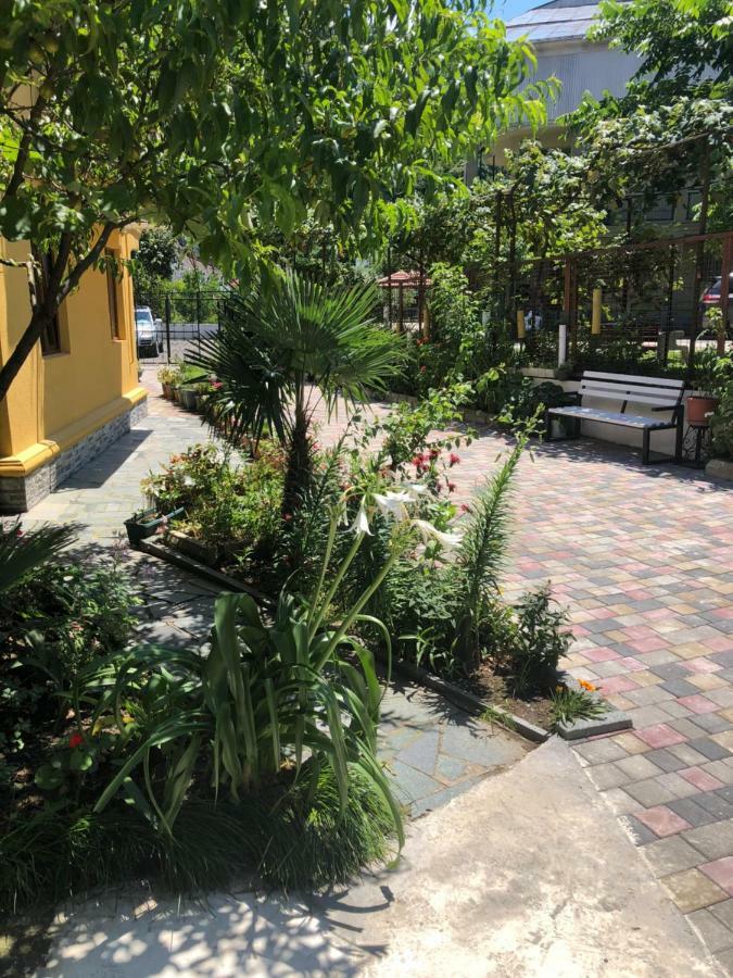 Deluxe Guest House Kvariati Exterior photo